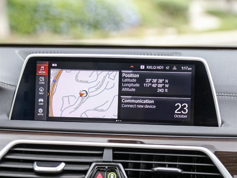 Used 2020 BMW 740i RWD image 18