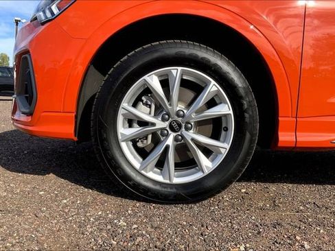 Certified 2025 Audi Q3 2.0T Premium Plus w/ Premium Plus Package image 9