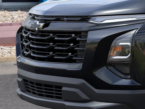 New 2026 Chevrolet Equinox LT AWD/4WD image 13