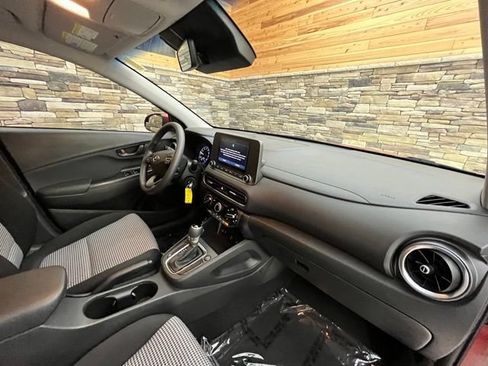 Used 2022 Hyundai Kona SE AWD/4WD image 15