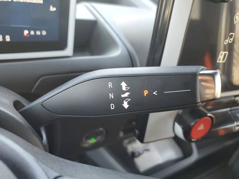 New 2025 Chevrolet Brightdrop 400 FWD image 17