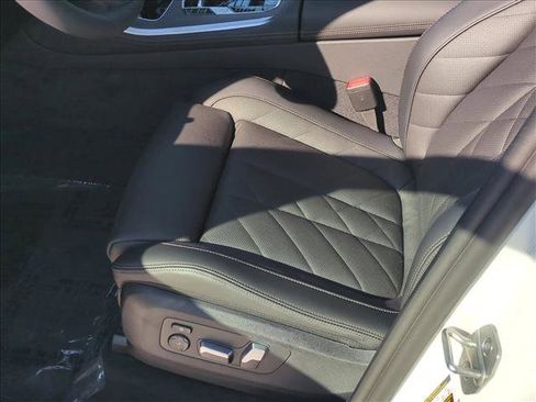 New 2026 BMW X5 sDrive40i image 4