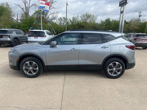 Used 2023 Chevrolet Blazer LT FWD image 6