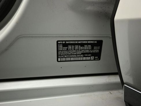 Used 2022 BMW X7 xDrive40i w/ Executive Package image 34