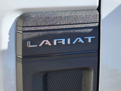 New 2025 Ford Maverick Lariat image 16