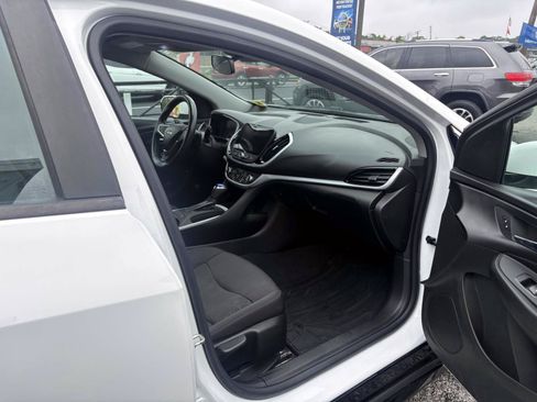 Used 2017 Chevrolet Volt LT w/ Comfort Package FWD image 22