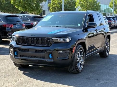 Used 2023 Jeep Grand Cherokee Trailhawk w/ Advanced Protech Group II AWD/4WD image 1
