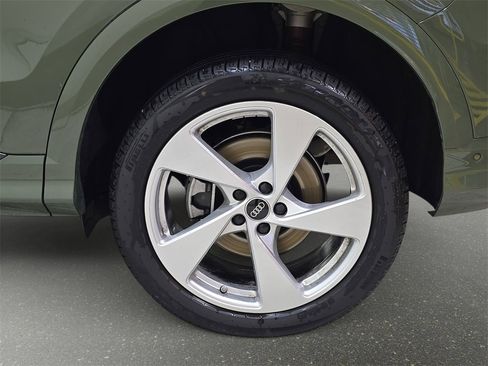 Used 2025 Audi Q5 2.0T Premium Plus w/ Premium Plus image 34