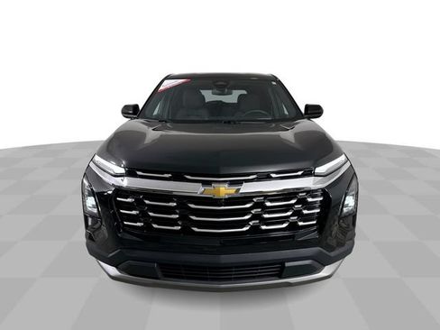 Used 2026 Chevrolet Equinox LT FWD image 3