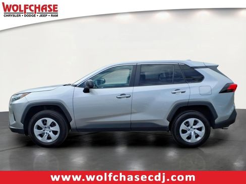 Used 2024 Toyota RAV4 LE AWD/4WD image 2