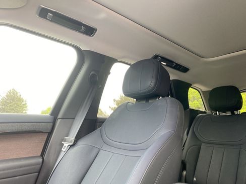 Used 2024 Land Rover Range Rover Sport SE image 14