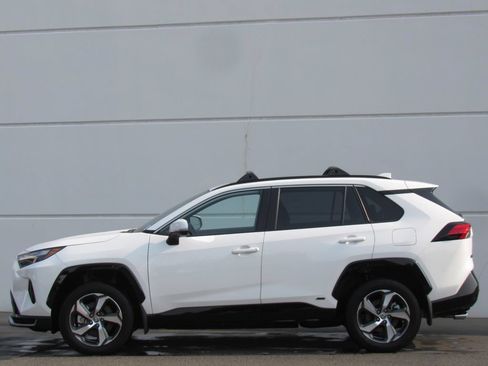 Certified 2025 Toyota RAV4 SE w/ Weather & Moonroof Package AWD/4WD image 4