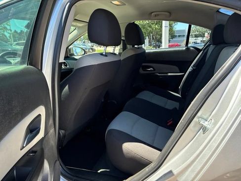 Used 2016 Chevrolet Cruze LS FWD image 13