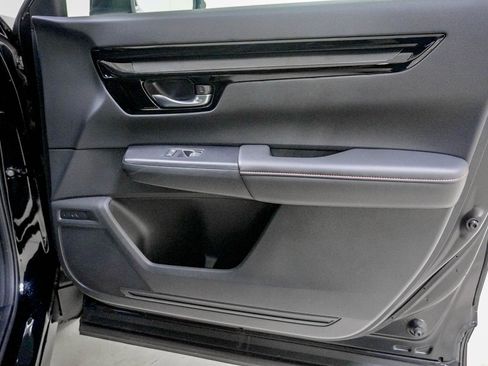 Certified 2025 Honda CR-V Sport Touring image 33