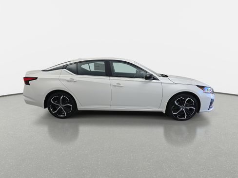 New 2025 Nissan Altima 2.5 SR w/ SR Premium Package image 4