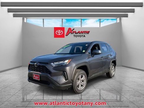 Used 2024 Toyota RAV4 XLE FWD image 4