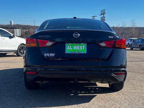 Used 2023 Nissan Altima 2.5 SV image 6