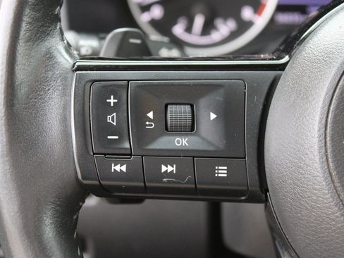 Used 2021 Nissan Rogue SL w/ Premium Package image 13