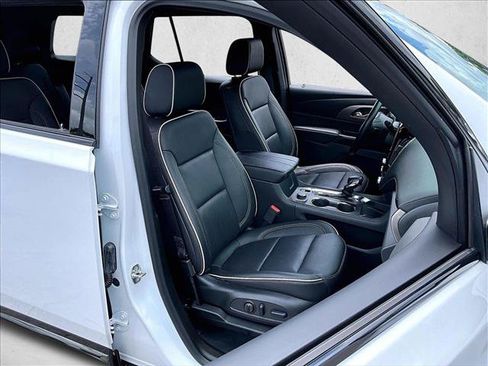 Used 2023 Chevrolet Traverse Premier w/ Redline Edition AWD/4WD image 9