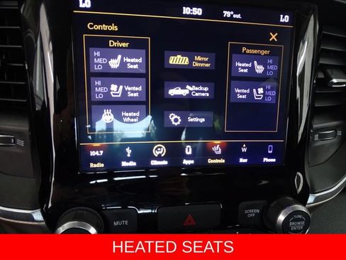 Used 2019 RAM 1500 Laramie AWD/4WD image 14