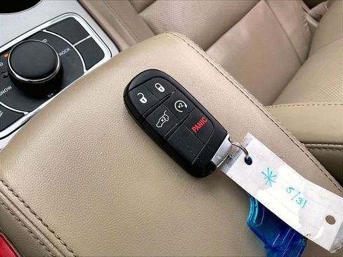 Used 2018 Jeep Grand Cherokee Limited w/ Luxury Group II AWD/4WD image 29