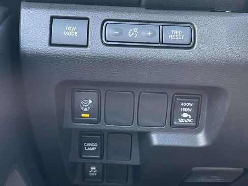 Used 2024 Nissan Frontier SV w/ SV Convenience Package image 25