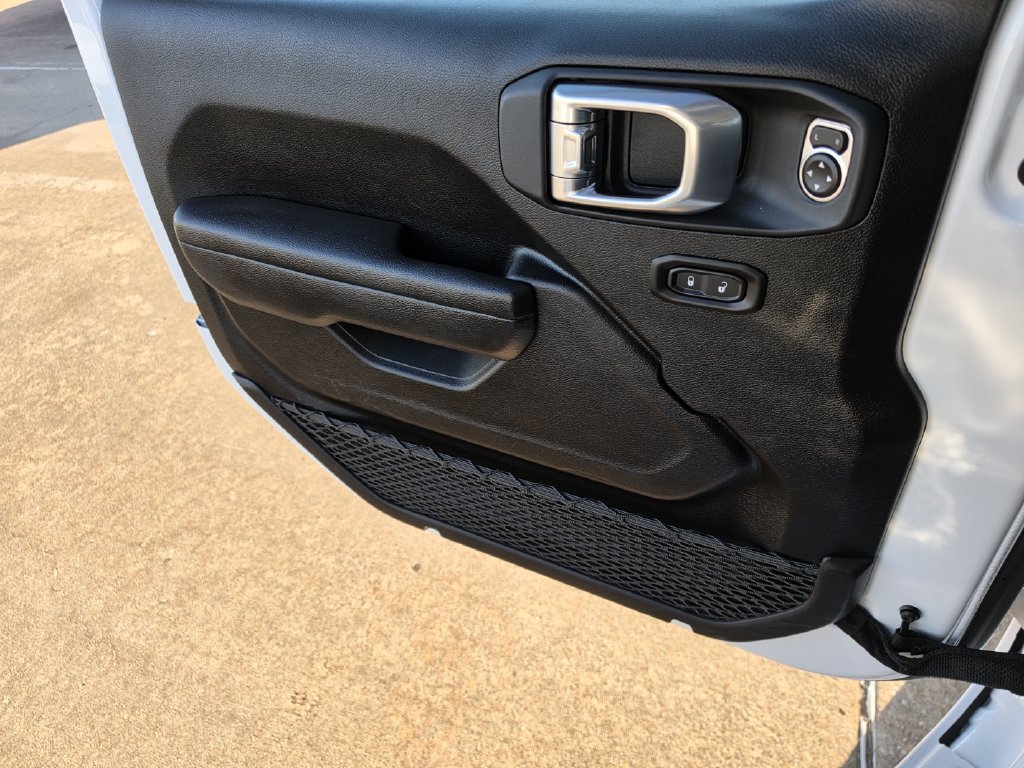 Used 2026 Jeep Wrangler Unlimited Rubicon AWD/4WD image 25
