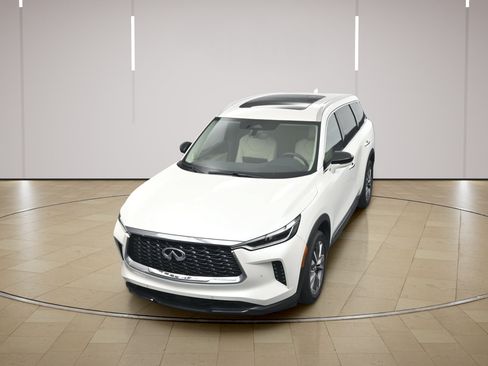 Used 2025 INFINITI QX60 Luxe FWD image 32