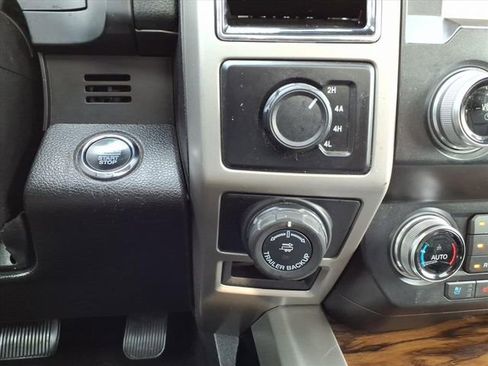 Used 2020 Ford F150 Lariat w/ Equipment Group 502A Luxury image 33