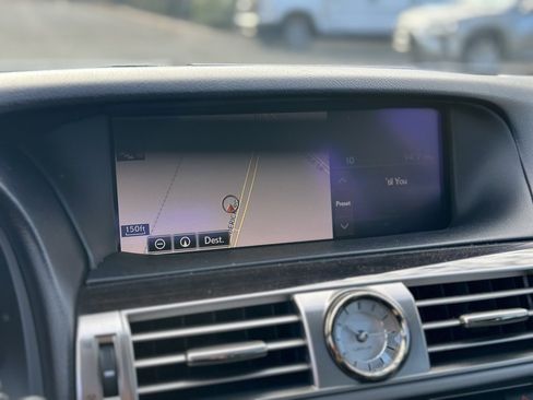 Used 2015 Lexus LS 460 AWD image 12