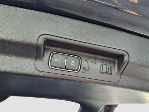 Used 2023 Ford Explorer XLT w/ Equipment Group 202A image 35