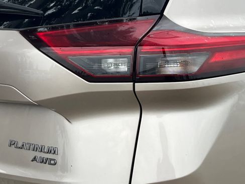 New 2026 Nissan Rogue Platinum image 17