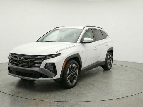 Used 2025 Hyundai Tucson SEL image 3