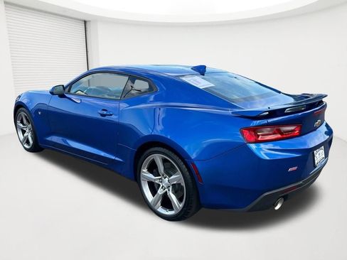 Used 2018 Chevrolet Camaro SS RWD image 7