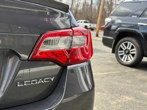 Used 2018 Subaru Legacy 2.5i Premium AWD/4WD image 44