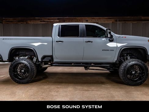 Used 2025 Chevrolet Silverado 2500 ZR2 w/ ZR2 Bison Edition image 11