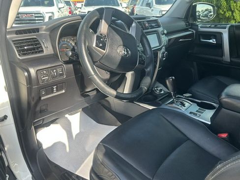 Used 2016 Toyota 4Runner Limited AWD/4WD image 23