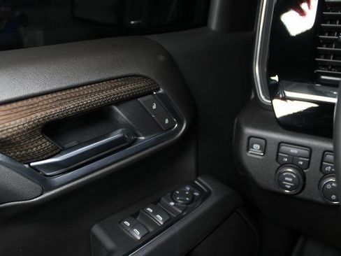 Used 2025 Chevrolet Silverado 1500 LT image 22