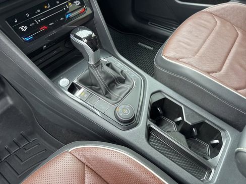 Certified 2024 Volkswagen Tiguan SEL R-Line AWD/4WD image 25