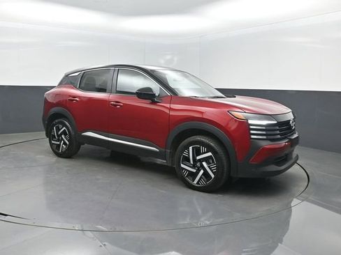 Used 2025 Nissan Kicks SV image 32