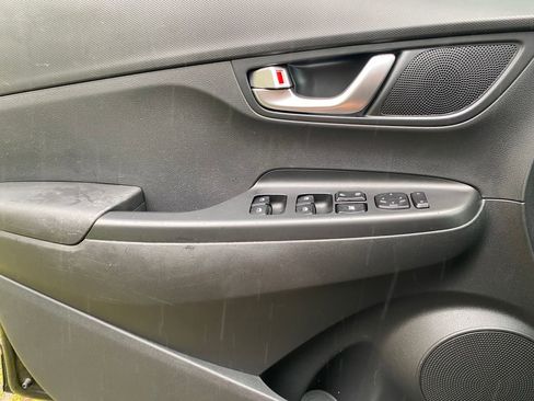 Certified 2022 Hyundai Kona SEL w/ Convenience Package image 12