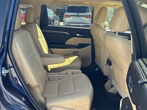 Used 2016 Toyota Highlander Limited Platinum AWD/4WD image 22