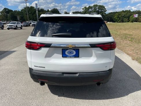 Used 2022 Chevrolet Traverse LT FWD image 5