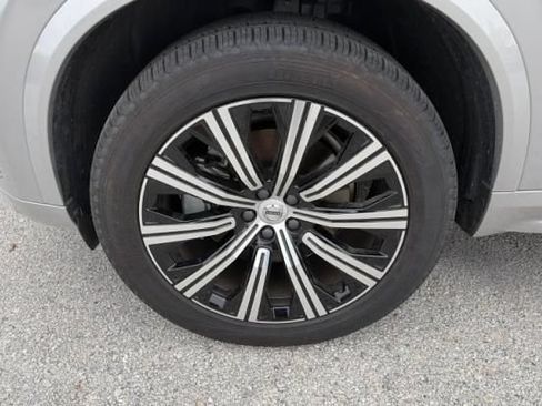 Used 2025 Volvo XC90 B5 Core AWD/4WD image 14