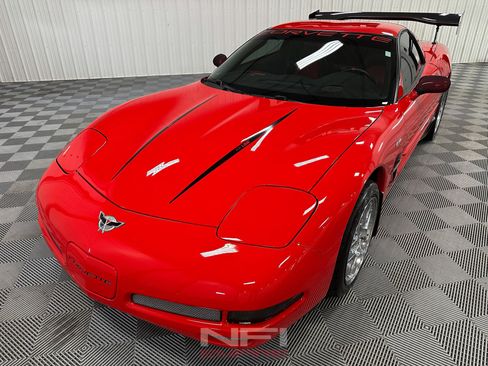 Used 2003 Chevrolet Corvette Z06 RWD image 3