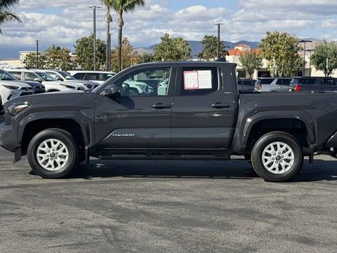 Used 2025 Toyota Tacoma SR5 RWD image 9