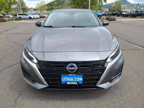 Used 2025 Nissan Altima 2.5 S FWD image 14