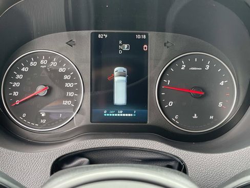 Used 2024 Mercedes-Benz Sprinter 2500 image 34