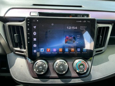 Used 2018 Toyota RAV4 LE w/ Carpet Mat Package AWD/4WD image 32