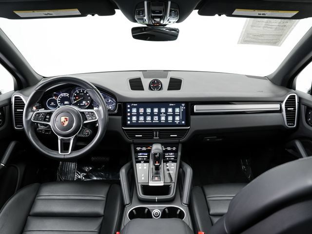 Certified 2023 Porsche Cayenne Platinum Edition AWD/4WD image 24